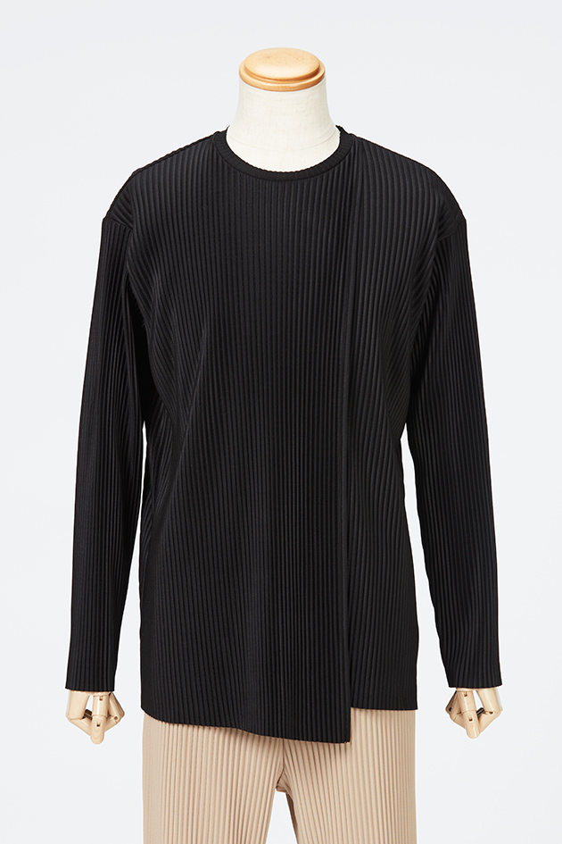 Layered Pleats Pullover / Black