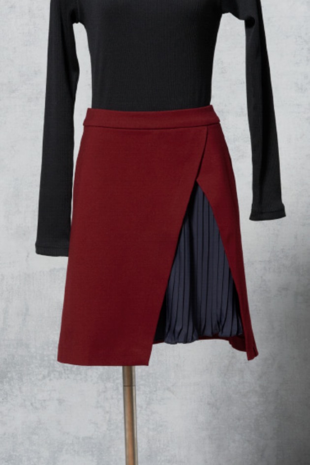 LAYERED PLEAT SKIRT