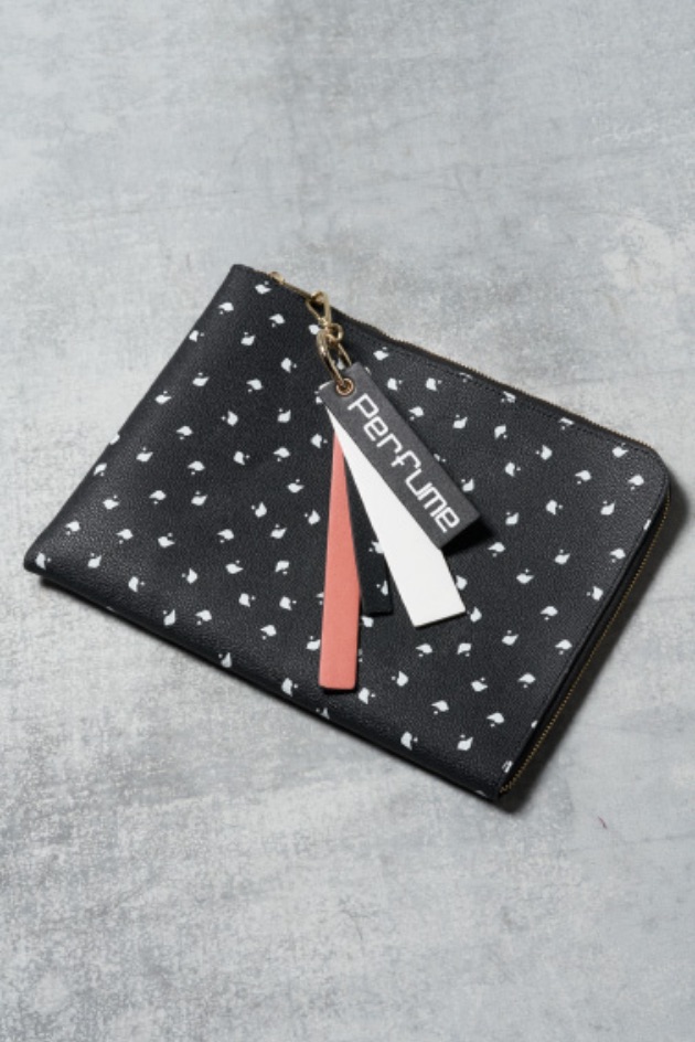 P-DOT CLUTCH BAG / BLACK