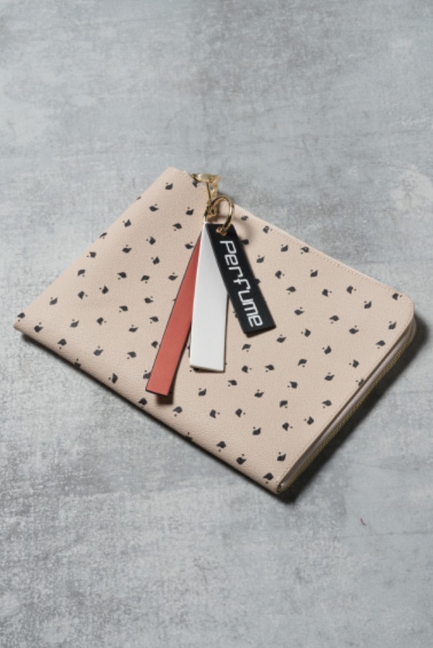 P-DOT CLUTCH BAG / BEIGE