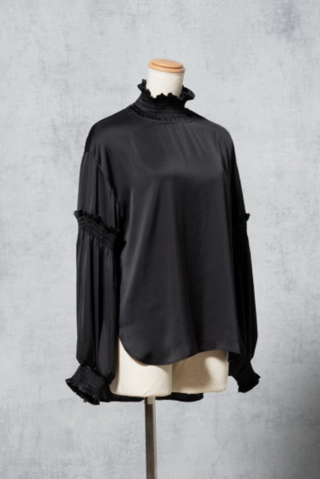 HIGH NECK BLOUSE / BLACK