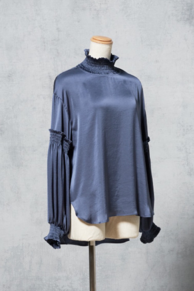 HIGH NECK BLOUSE / BLUE GRAY