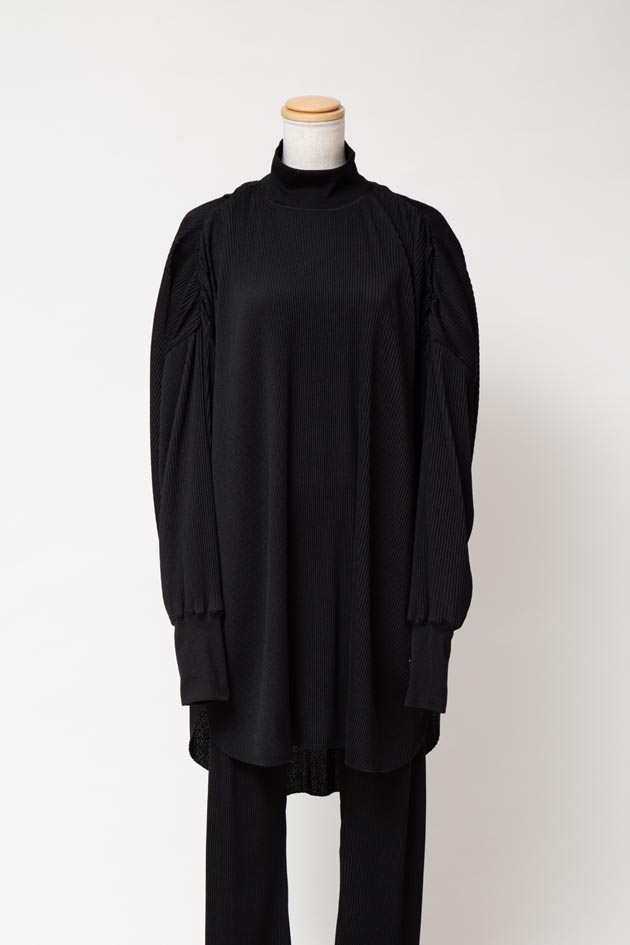 Pleats High Neck Pullover / Black